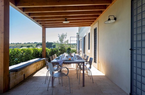 Noto Villa | 200 m² Villa ∙ 5 bedrooms ∙ 10 guests