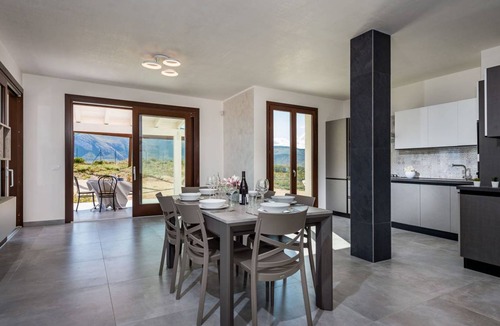 Scopello Villa | 210 m² Villa ∙ 1 bedroom ∙ 8 guests