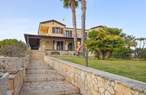 Donnalucata House | 210 m² House ∙ 4 bedrooms ∙ 13 guests