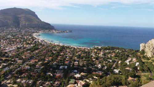 Ruggero Settimo Bed & Breakfast | 22 m² Bed and breakfast ∙ 4 guests