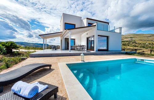 Scopello Villa | 220 m² Villa ∙ 4 bedrooms ∙ 8 guests