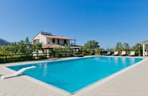 Castellammare del Golfo House | 230 m² House ∙ 5 bedrooms ∙ 11 guests