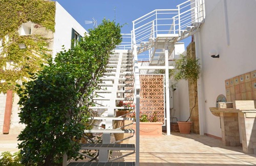 Floridia Villa | 235 m² Villa ∙ 4 bedrooms ∙ 8 guests