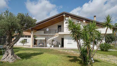 Gela Villa | 240 m² Villa ∙ 3 bedrooms ∙ 6 guests