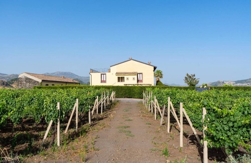 Castiglione di Sicilia House | 250 m² House ∙ 4 bedrooms ∙ 8 guests