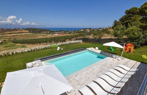 Partinico House | 250 m² House ∙ 7 bedrooms ∙ 16 guests
