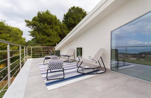 Partinico House | 250 m² House ∙ 7 bedrooms ∙ 14 guests