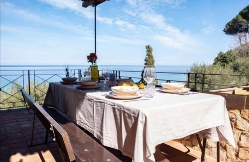 Sant'Ambrogio Villa | 250 m² Villa ∙ 3 bedrooms ∙ 8 guests