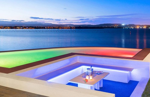 Syracuse Villa | 250 m² Villa ∙ 4 bedrooms ∙ 8 guests