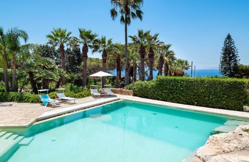 Plemmirio Villa | 250 m² Villa ∙ 5 bedrooms ∙ 10 guests
