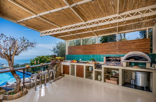 Cefalu Villa | 250 m² Villa ∙ 6 bedrooms ∙ 16 guests