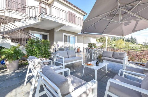 Fleri House | 270 m² House ∙ 4 bedrooms ∙ 12 guests