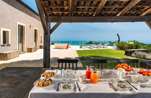 Zafferana Etnea Villa | 270 m² Villa ∙ 4 bedrooms ∙ 8 guests