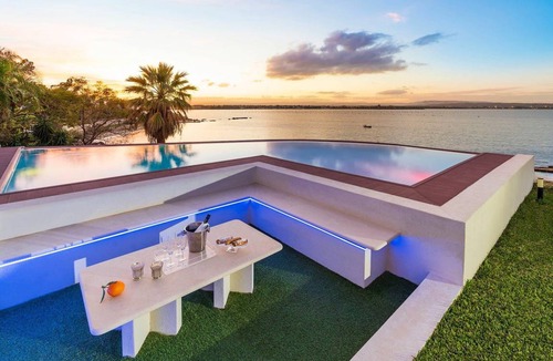 Syracuse Villa | 280 m² Villa ∙ 4 bedrooms ∙ 8 guests