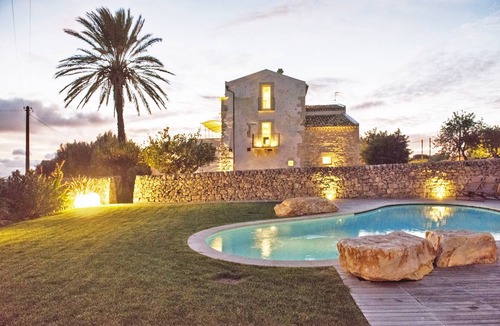 Scicli Villa | 280 m² Villa ∙ 5 bedrooms ∙ 10 guests