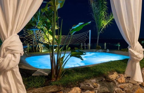 Taormina Villa | 287 m² Villa ∙ 8 bedrooms ∙ 16 guests