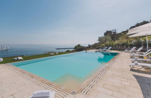 Giardini Naxos Villa | 290 m² Villa ∙ 5 bedrooms ∙ 10 guests