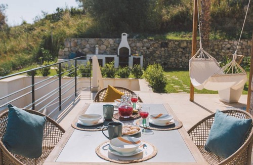 Giardini Naxos Villa | 290 m² Villa ∙ 5 bedrooms ∙ 10 guests