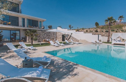 Giardini Naxos Villa | 290 m² Villa ∙ 5 bedrooms ∙ 10 guests