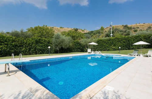 Giarratana House | 3 bedroom accommodation in Giarratana