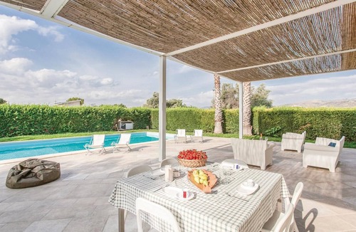 Comiso House | 3 bedroom accommodation in Comiso (RG)