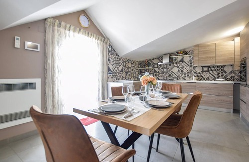 Avella Apartment | 3 bedroom amazing apartment in Avella