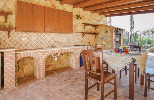 Torre Colonna-sperone House | 3 bedroom accommodation in Altavilla Milicia PA