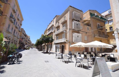 Porto Empedocle Bed & Breakfast | 30 m² Bed and breakfast ∙ 6 guests