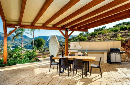 Scopello Villa | 300 m² Villa ∙ 5 bedrooms ∙ 10 guests