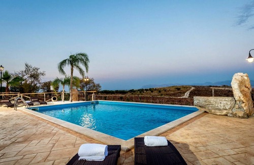 Scopello Villa | 300 m² Villa ∙ 5 bedrooms ∙ 10 guests