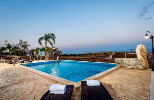 Scopello Villa | 300 m² Villa ∙ 5 bedrooms ∙ 10 guests