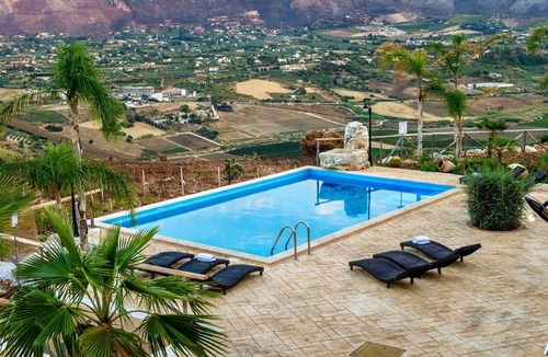 Scopello Villa | 300 m² Villa ∙ 5 bedrooms ∙ 10 guests