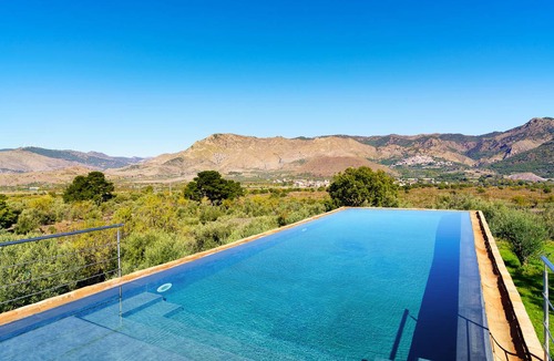 Castiglione di Sicilia Villa | 300 m² Villa ∙ 4 bedrooms ∙ 10 guests