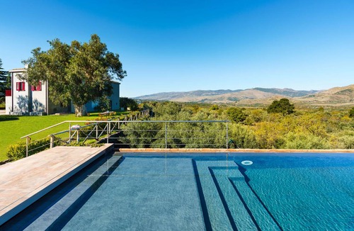 Castiglione di Sicilia Villa | 300 m² Villa ∙ 4 bedrooms ∙ 10 guests
