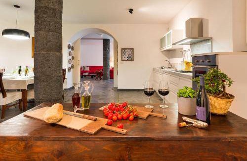 Castiglione di Sicilia Villa | 300 m² Villa ∙ 4 bedrooms ∙ 10 guests