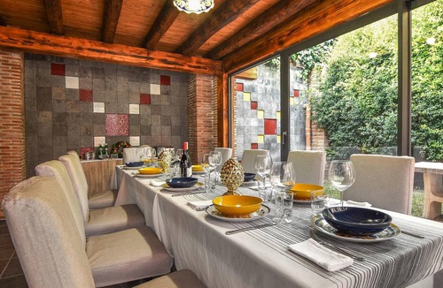 Coste House | 300 m² House ∙ 6 bedrooms ∙ 18 guests