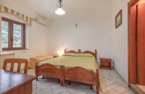 Caronia House | 300 m² House ∙ 6 bedrooms ∙ 15 guests
