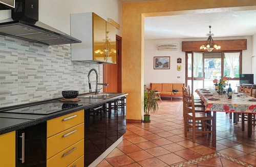 Caronia House | 300 m² House ∙ 6 bedrooms ∙ 15 guests