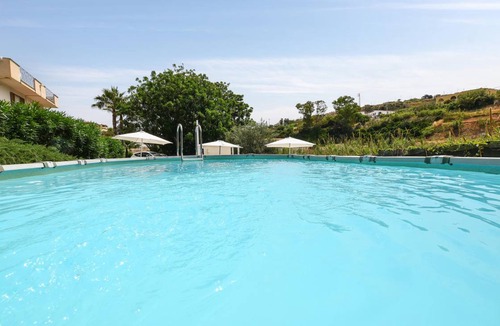 Balestrate House | 300 m² House ∙ 8 bedrooms ∙ 23 guests