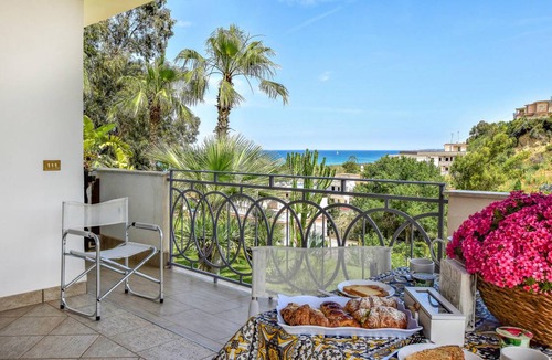 Balestrate House | 300 m² House ∙ 8 bedrooms ∙ 23 guests