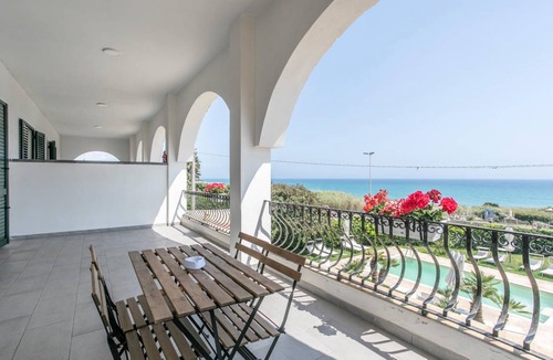Cava dʼAliga House | 300 m² House ∙ 8 bedrooms ∙ 20 guests