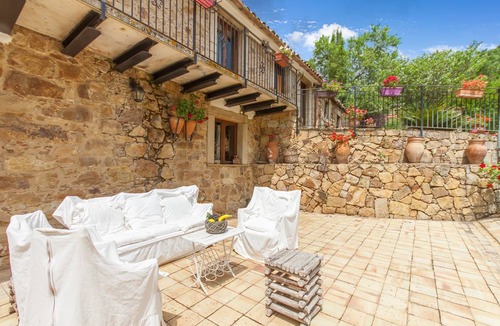 Castel di Lucio Villa | 300 m² Villa ∙ 6 bedrooms ∙ 14 guests