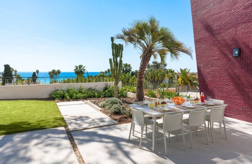 Fontane Bianche Villa | 300 m² Villa ∙ 5 bedrooms ∙ 10 guests