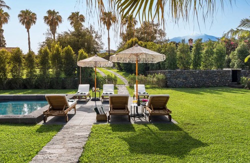 Pozzillo Villa | 300 m² Villa ∙ 4 bedrooms ∙ 8 guests