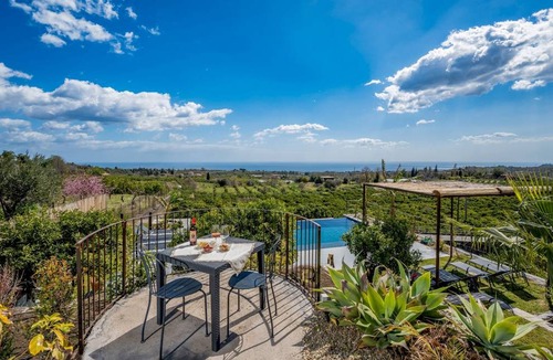 Santa Venerina Villa | 300 m² Villa ∙ 4 bedrooms ∙ 8 guests