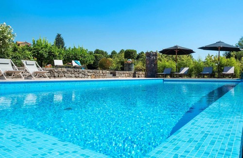 Pedara Villa | 300 m² Villa ∙ 4 bedrooms ∙ 8 guests