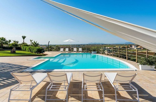 Paceco Villa | 300 m² Villa ∙ 5 bedrooms ∙ 9 guests