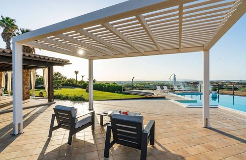Paceco Villa | 300 m² Villa ∙ 5 bedrooms ∙ 9 guests