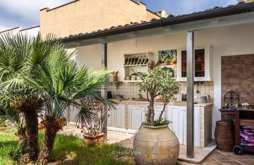 Calabernardo Villa | 300 m² Villa ∙ 5 bedrooms ∙ 10 guests