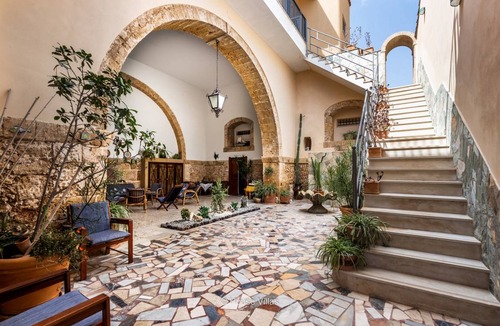 Calabernardo Villa | 300 m² Villa ∙ 5 bedrooms ∙ 10 guests
